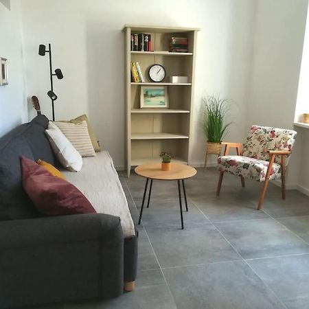 Lovely Apartment In The City Center Pola Esterno foto